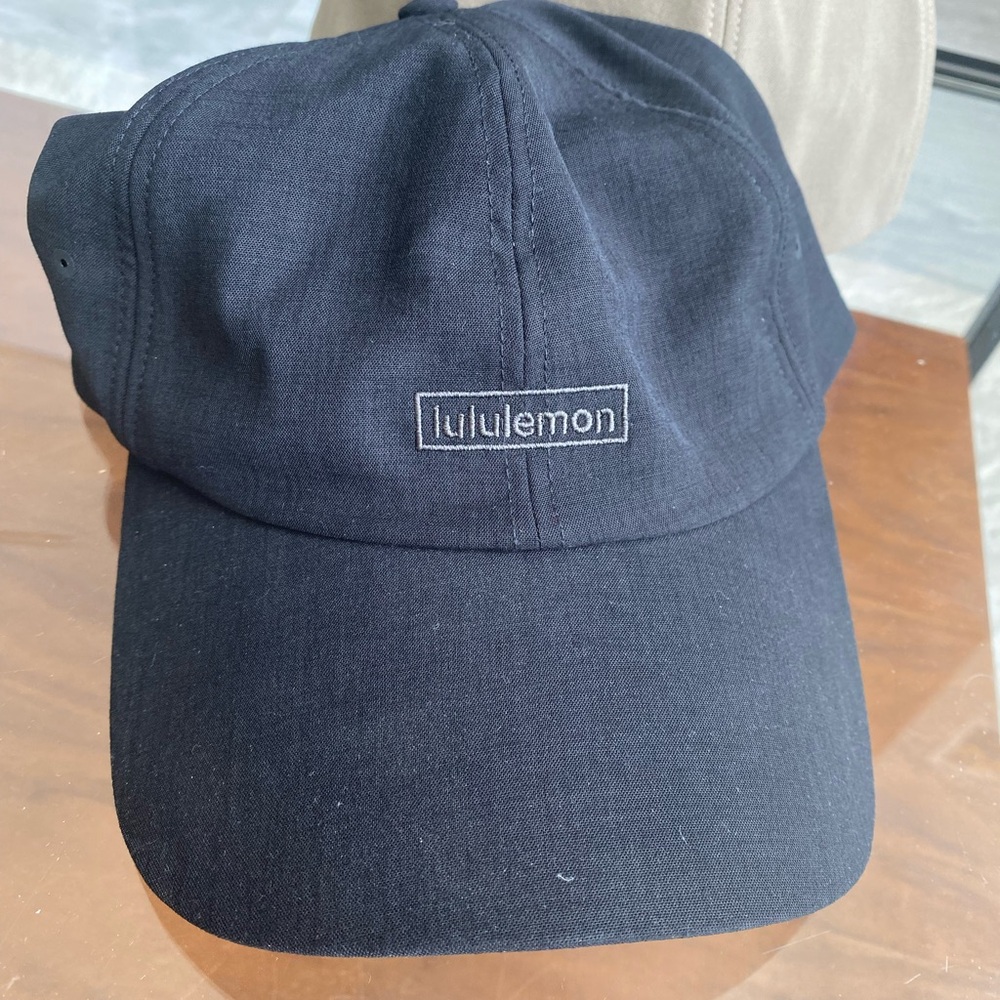 Lululemon women Baller hat soft